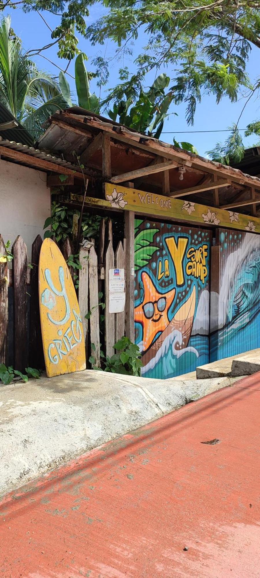 La Y Surf Camp Hotel Bocas Town Bagian luar foto